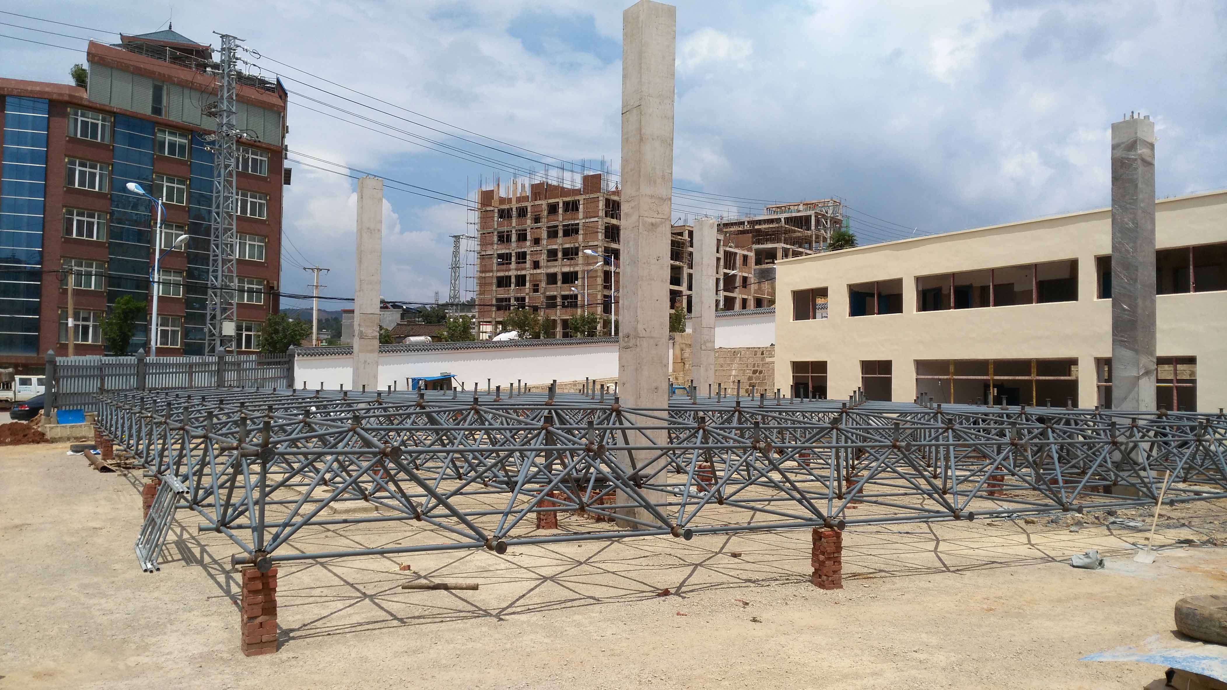 枝江小型加油站网架